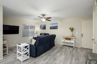 4850 E Desert Cove Ave in Scottsdale, AZ - Building Photo - Building Photo