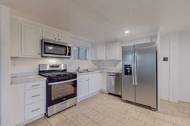 2830 Floral Rd NW in Albuquerque, NM - Building Photo - Building Photo