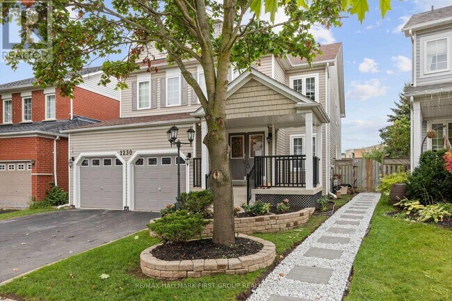 1230 Oakhill Ave in Oshawa, ON - Building Photo - Building Photo