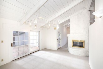 3325 St Michael Dr in Palo Alto, CA - Building Photo - Building Photo