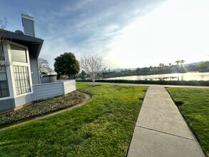 2017 Vista del Mar in San Mateo, CA - Foto de edificio - Building Photo