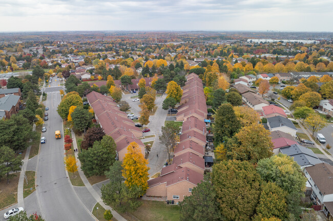 161 Wickson Trl in Toronto, ON - Building Photo - Building Photo
