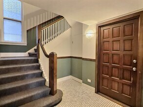 2921 N Pine Grove Ave in Chicago, IL - Building Photo - Building Photo