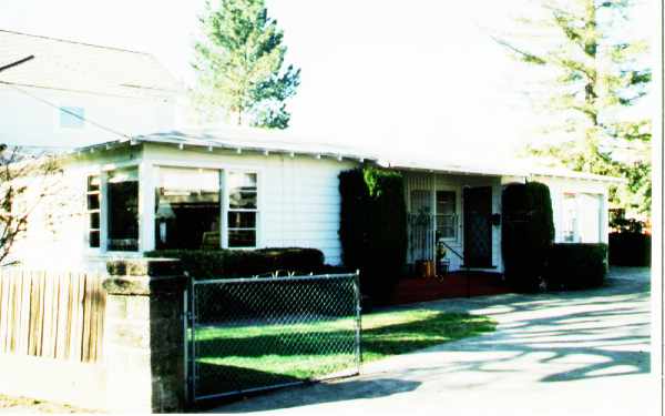 20-22 Bay View St in San Rafael, CA - Foto de edificio