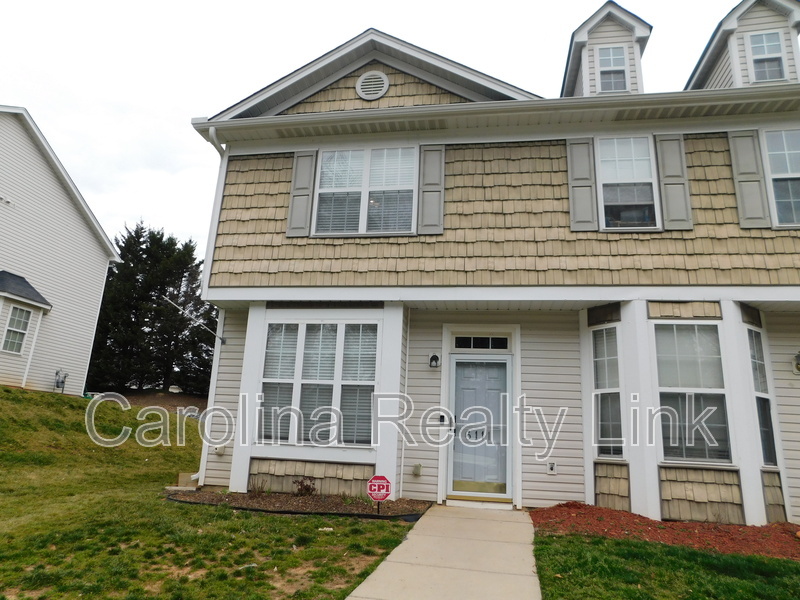 6111 Dane Dr in Dallas, NC - Building Photo