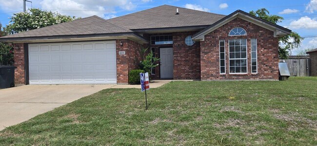 property at 4505 Hitchrock Dr