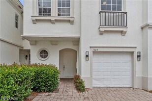 7009 Romana Way in Naples, FL - Building Photo