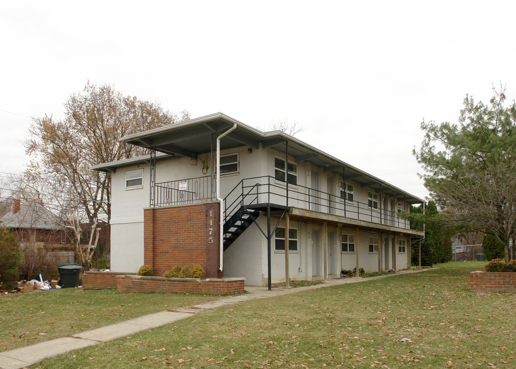 1475 E Mound St in Columbus, OH - Foto de edificio