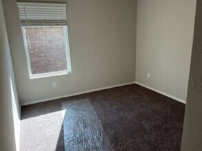 2937 NW 195th St in Edmond, OK - Foto de edificio - Building Photo