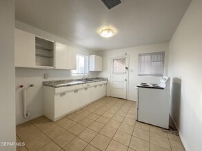 4724 Sierra Madre Dr in El Paso, TX - Building Photo - Building Photo