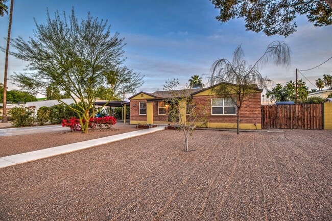 777 W Pierson St in Phoenix, AZ - Building Photo - Building Photo