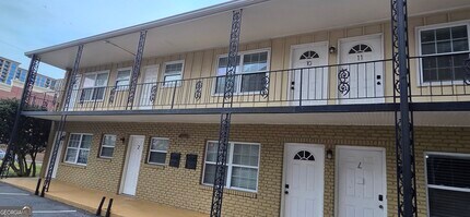 21 Delmont Dr NE in Atlanta, GA - Building Photo - Building Photo