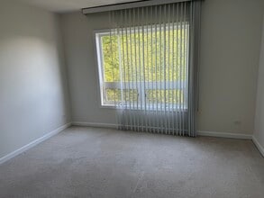 1635 N Milwaukee Ave in Libertyville, IL - Building Photo - Building Photo