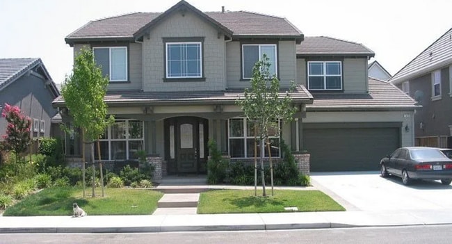 property at 1426 Montauban Ct