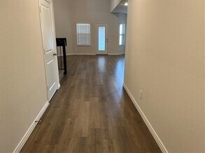 10517 Breezeway Dr in Cross Roads, TX - Building Photo - Building Photo