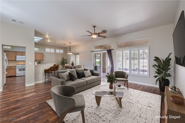 2805 Hanging Rock Dr in Las Vegas, NV - Building Photo - Building Photo