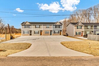 8073 Bell Campground Rd in Powell, TN - Building Photo - Building Photo