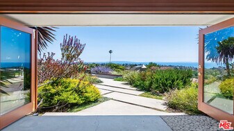 1166 Las Pulgas Pl in Los Angeles, CA - Building Photo