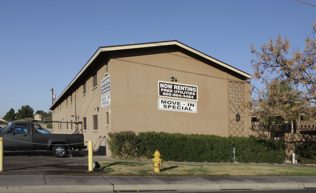 Glen Vista Apartments in Phoenix, AZ - Building Photo - Building Photo