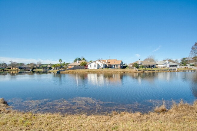 9880 Creet Cir in Navarre, FL - Building Photo - Building Photo