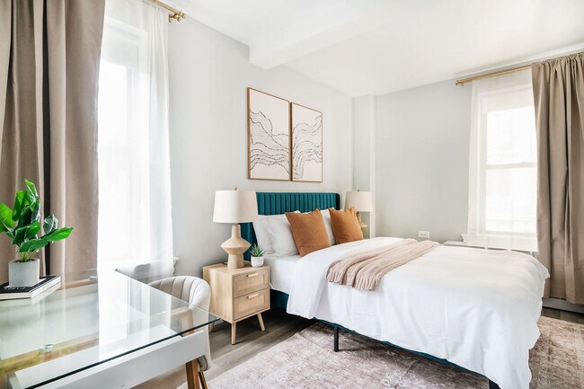 238 W 73rd St in New York, NY - Building Photo - Building Photo