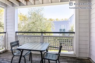 900 High School Way in Mountain View, CA - Building Photo - Building Photo