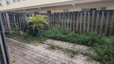 12874 SW 132nd Terrace in Miami, FL - Building Photo - Building Photo