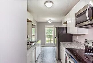 1120 Patrick Dr in Fayetteville, NC - Building Photo - Building Photo