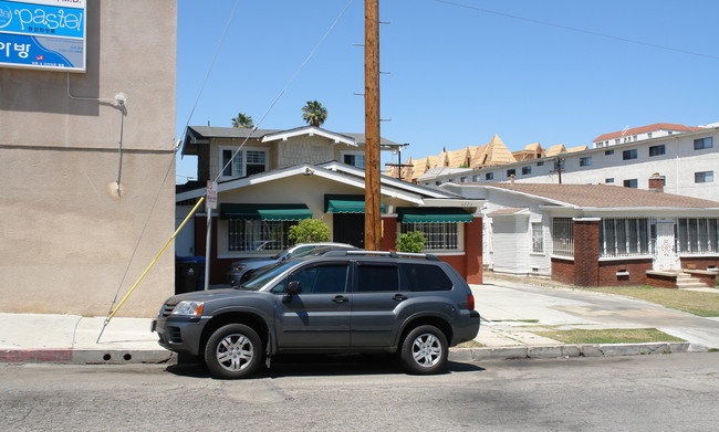 3275 Monette Pl in Los Angeles, CA - Building Photo - Building Photo