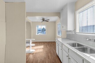 1/2 S Vermont Ave in Los Angeles, CA - Building Photo - Building Photo