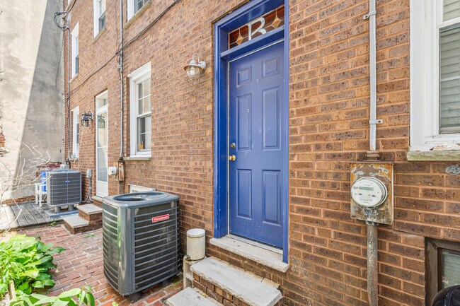 235 Bainbridge St in Philadelphia, PA - Building Photo - Building Photo