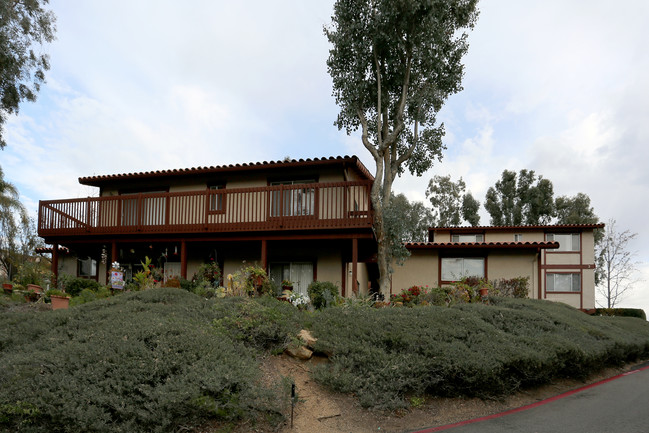 Ascot Villas in Bonsall, CA - Foto de edificio - Building Photo