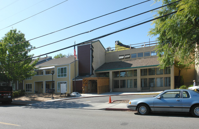 Rincon Gardens in Campbell, CA - Building Photo - Building Photo