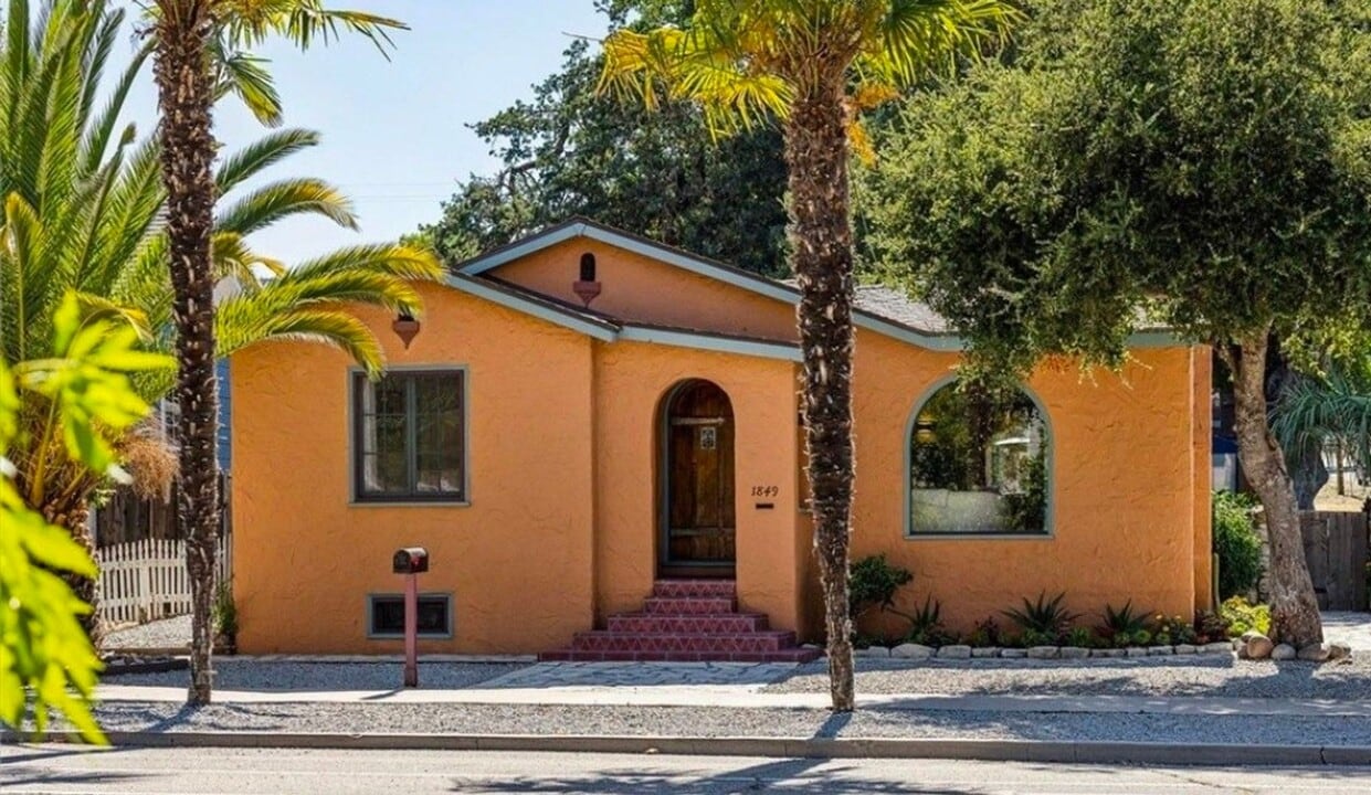 1849 Vine St in Paso Robles, CA - Foto de edificio