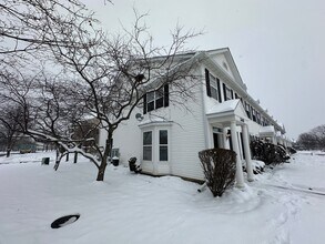 2600 Providence Ave in Aurora, IL - Building Photo - Building Photo