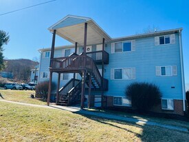 1802 Smith Ave in Radford, VA - Building Photo