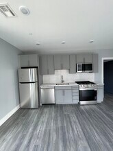 367 Western Ave, Unit 201 in Boston, MA - Building Photo - Building Photo