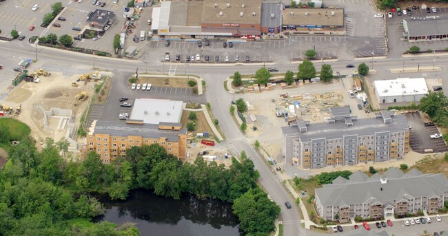 Brooks Pond in Leominster, MA - Building Photo - Building Photo