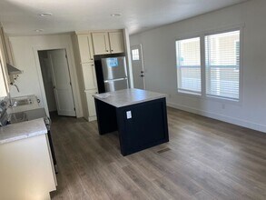 2060 N Center St in Mesa, AZ - Building Photo - Building Photo