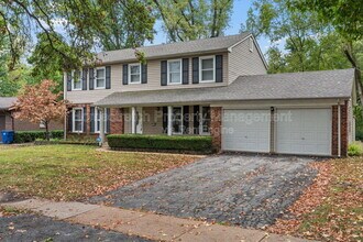 11860 Shallowbrook Dr in St. Louis, MO - Building Photo - Building Photo