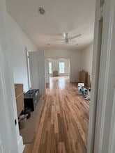 947 Florence Ave, Unit 2 in Evanston, IL - Building Photo - Building Photo