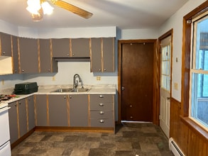 40 Elliott Ave in Lewiston, ME - Building Photo - Building Photo