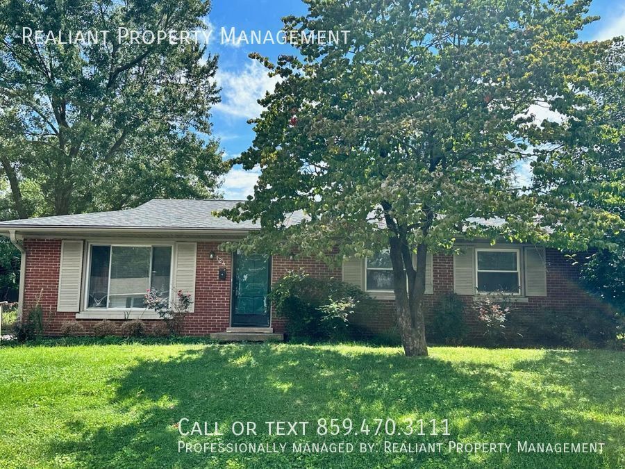 124 Tartan Dr in Lexington, KY - Building Photo