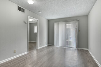 Army Boulevard Garden Apartments in San Antonio, TX - Building Photo - Building Photo