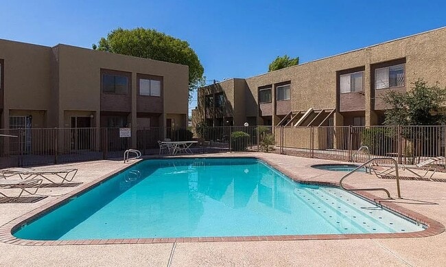 property at 820 W 14th St