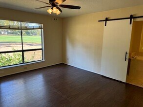 310 Big Spur S in Horseshoe Bay, TX - Building Photo - Building Photo