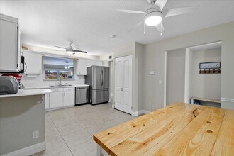 62 Maplecrest Cir in Jupiter, FL - Foto de edificio - Building Photo