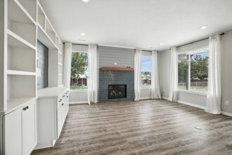 3008 N Marguerite Rd in Millwood, WA - Building Photo - Building Photo