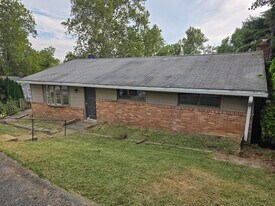 158 Witmer Road, Unit Main in Lancaster, PA - Building Photo