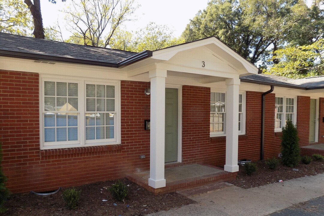 1826 Merriman Ave in Charlotte, NC - Building Photo